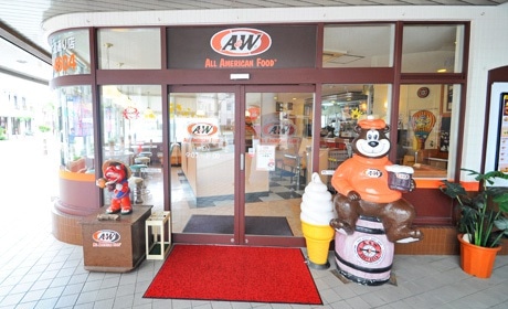 写真：ハンバーガーショップ「A＆W」